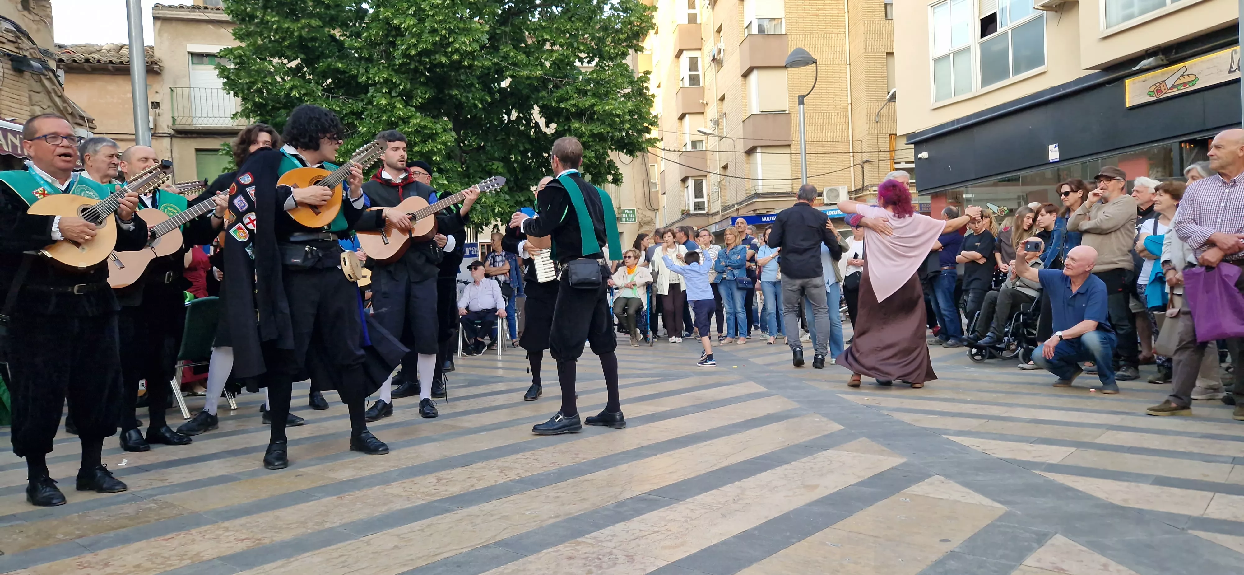  IV Encuentro de Tunas de Aragón en Huesca. Foto Myriam Martínez