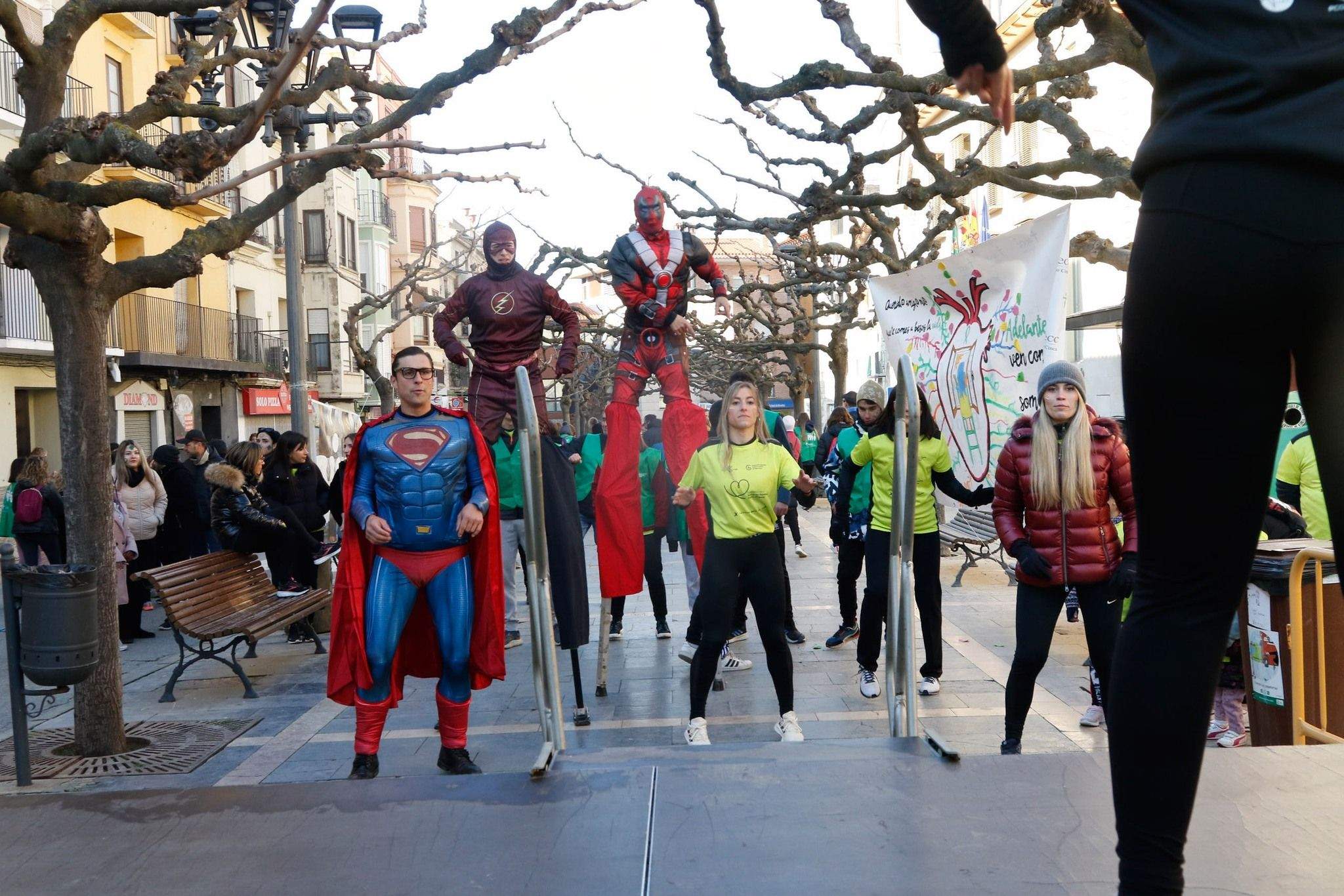 Imágenes de la X Carrera por la vida celebrada en Fraga. Foto AECC Bajo Cinca 