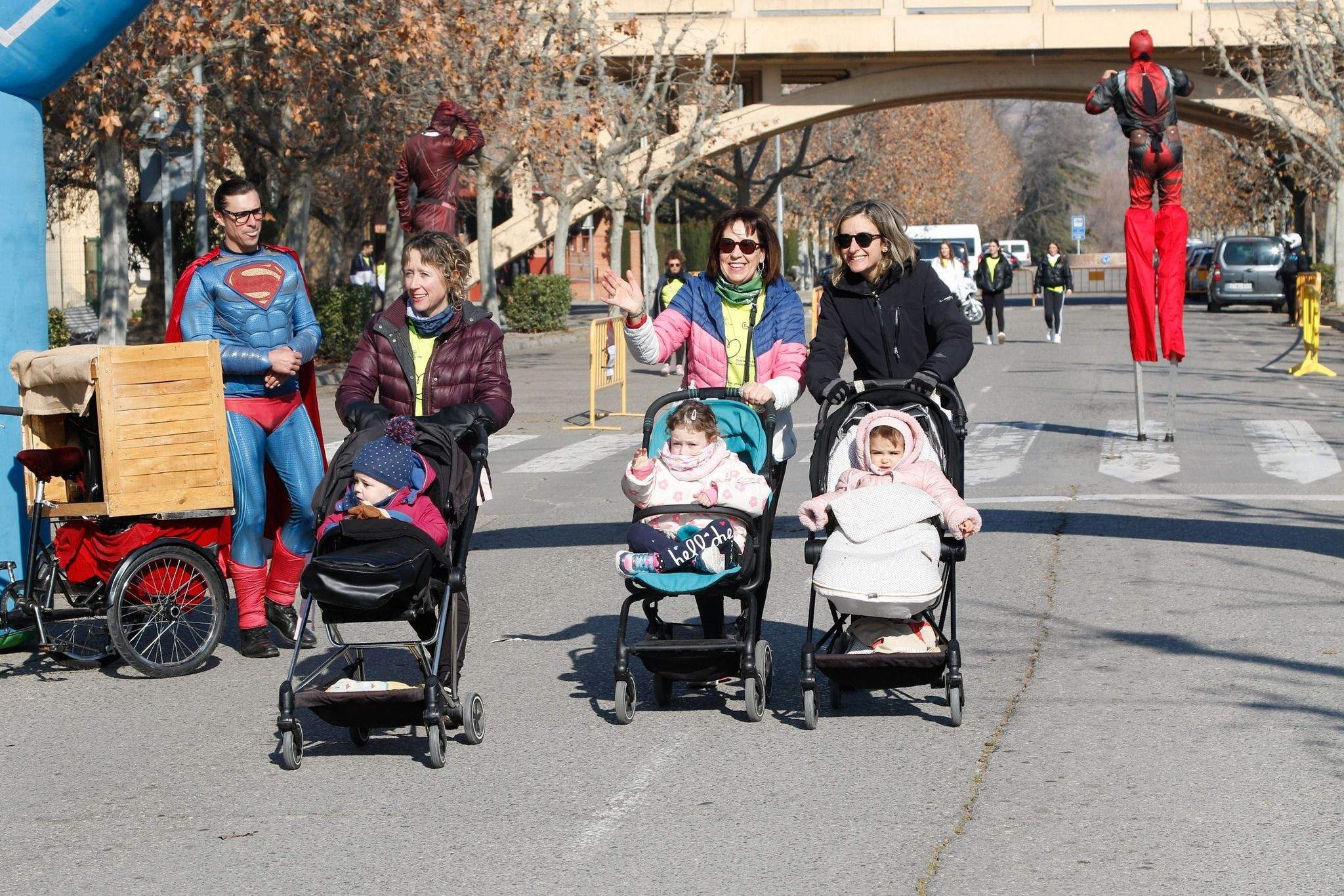Imágenes de la X Carrera por la vida celebrada en Fraga. Foto AECC Bajo Cinca 