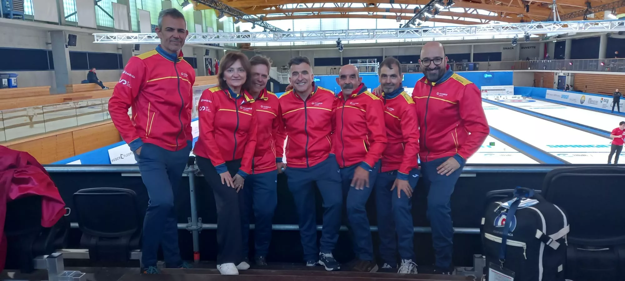 Integrantes del Curling Club Hielo Jaca que integran la Selección Española en el Mundial de Suiza
