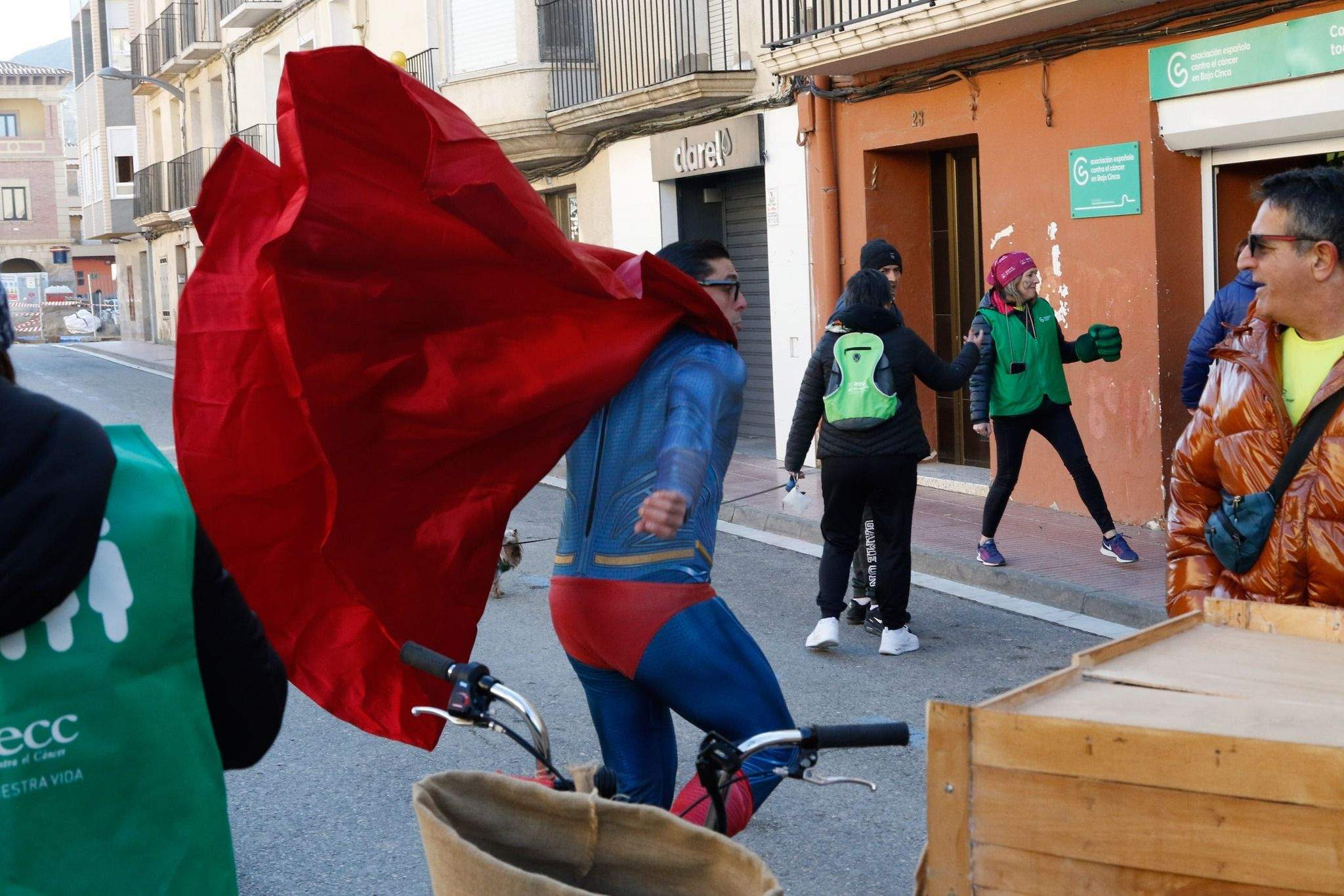 Imágenes de la X Carrera por la vida celebrada en Fraga. Foto AECC Bajo Cinca 