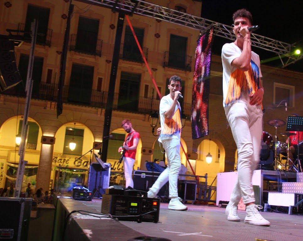 Orquesta Energy Show. Foto Carlos Neofato 