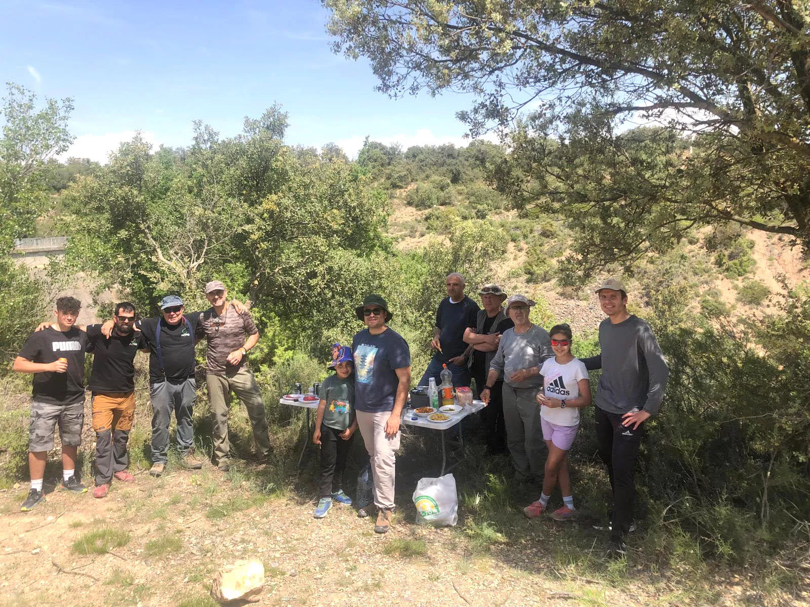 Pescadores participantes en la jornada de la Liga Social de la ACP Barbastrense