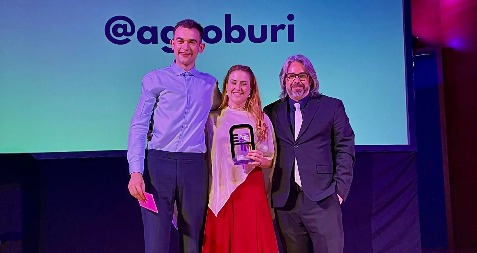 Elena Burillo, mejor creadora de contenido de Aragón en La Noche de la Influencia.