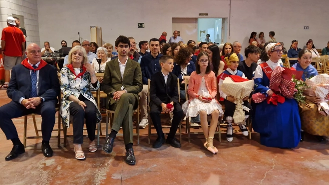 Nuevas mairalesas y mainate del barrio de San Lorenzo de Huesca. Foto Myriam Martínez