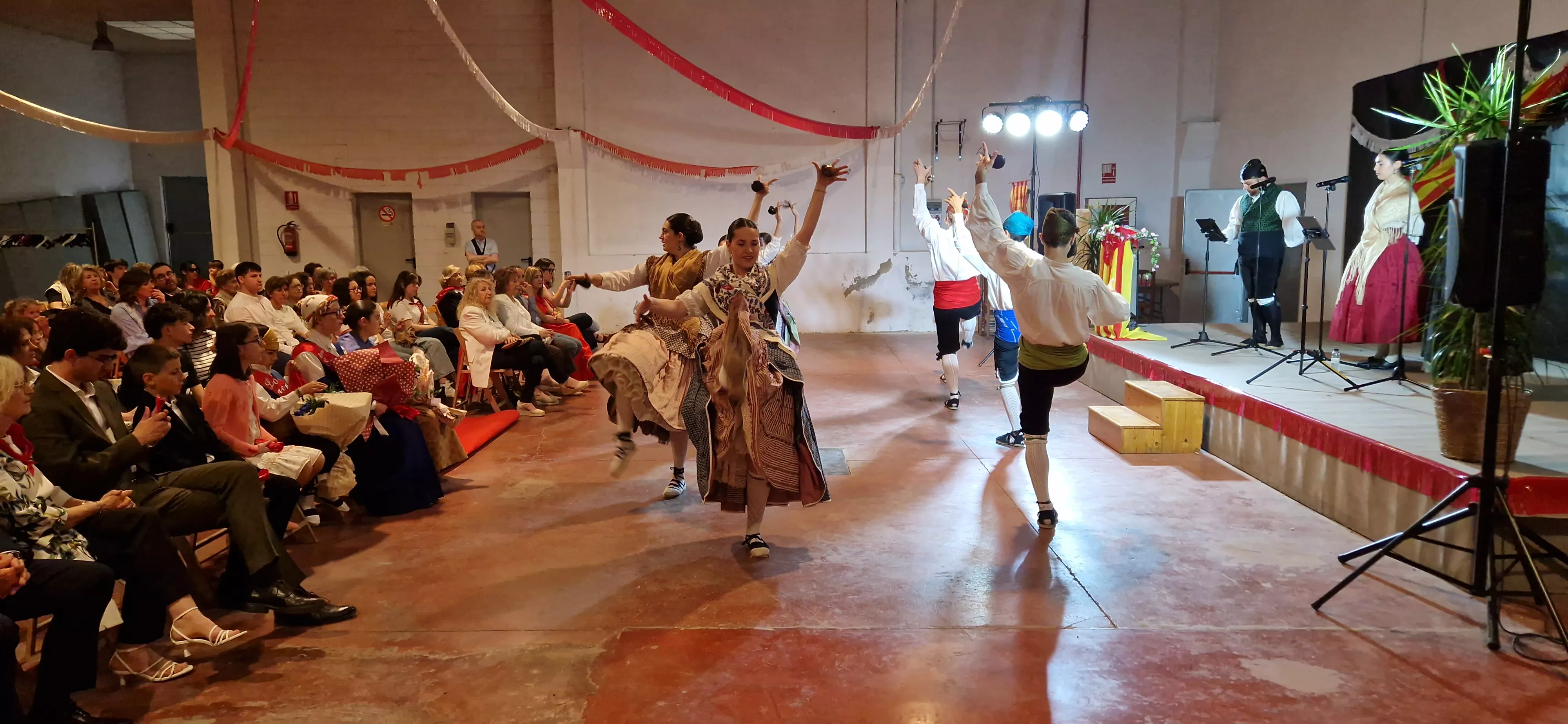 Nuevas mairalesas y mainate del barrio de San Lorenzo de Huesca. Foto Myriam Martínez