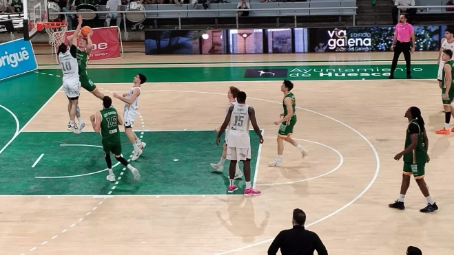 Fritz supera la defensa de Biele ISB en una penetración