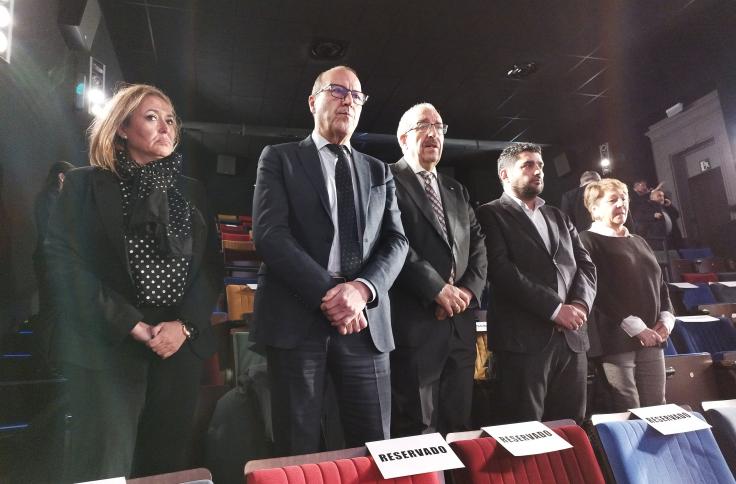 Mayte Pérez, Felipe Faci, Manuel Rando, Diego Piñeiro, Coca López Juderías, en la Capilla ardiente de Carlos Saura. Foto Gobierno de Aragón