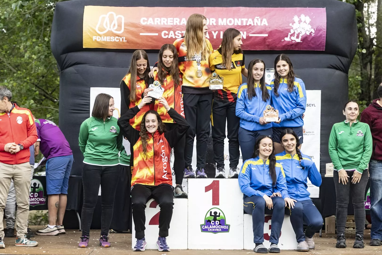 Equipo juvenil femenino. FOTO Guillermo Barreiro