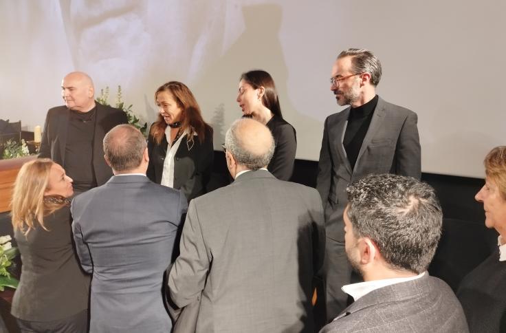 Autoridades aragonesas, en la capilla ardiente de Carlos Saura. Foto Gobierno de Aragón Autoridades aragonesas, en la capilla ardiente de Carlos Saura. Foto Gobierno de Aragón