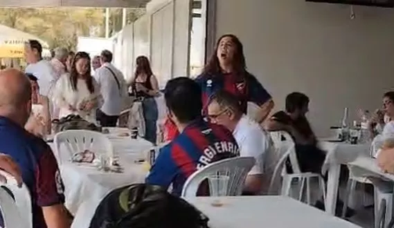 La binefarense Pilar Cereza, a ritmo de jota por el triunfo del Huesca y la derrota del Zaragoza