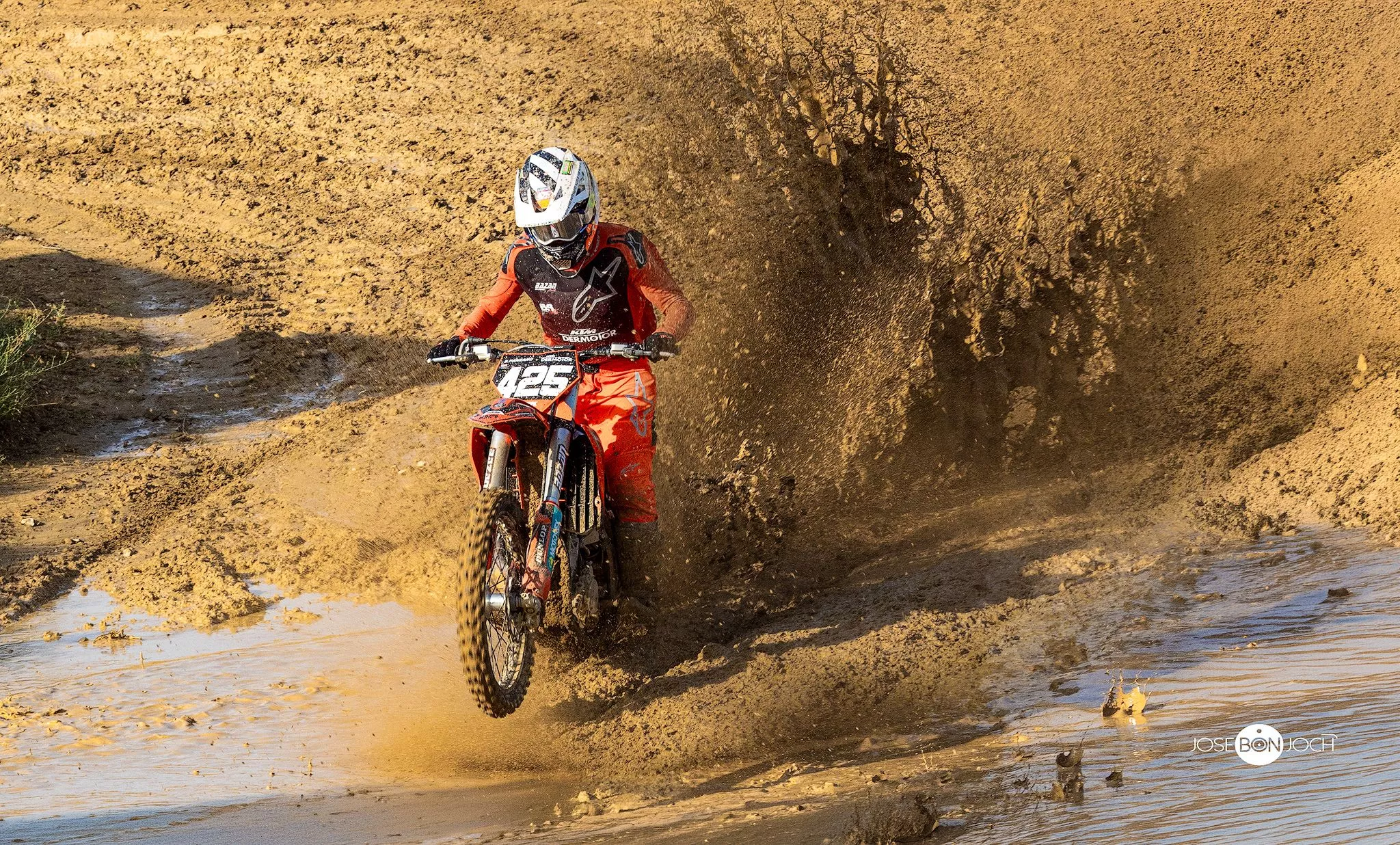 Una espectacular imagen de la prueba en Tierz.