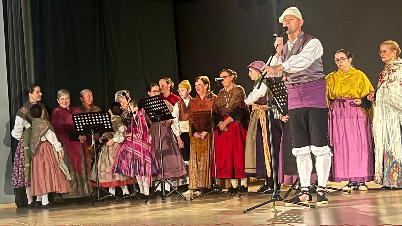 Festival San Jorge de la Escuela de Folklore y Música de Huesca