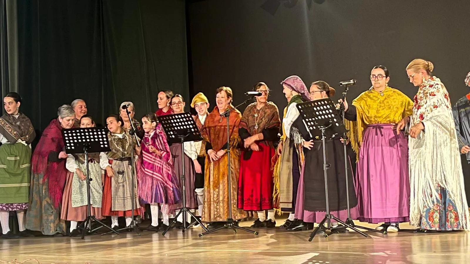 Festival San Jorge de la Escuela de Folklore y Música de Huesca