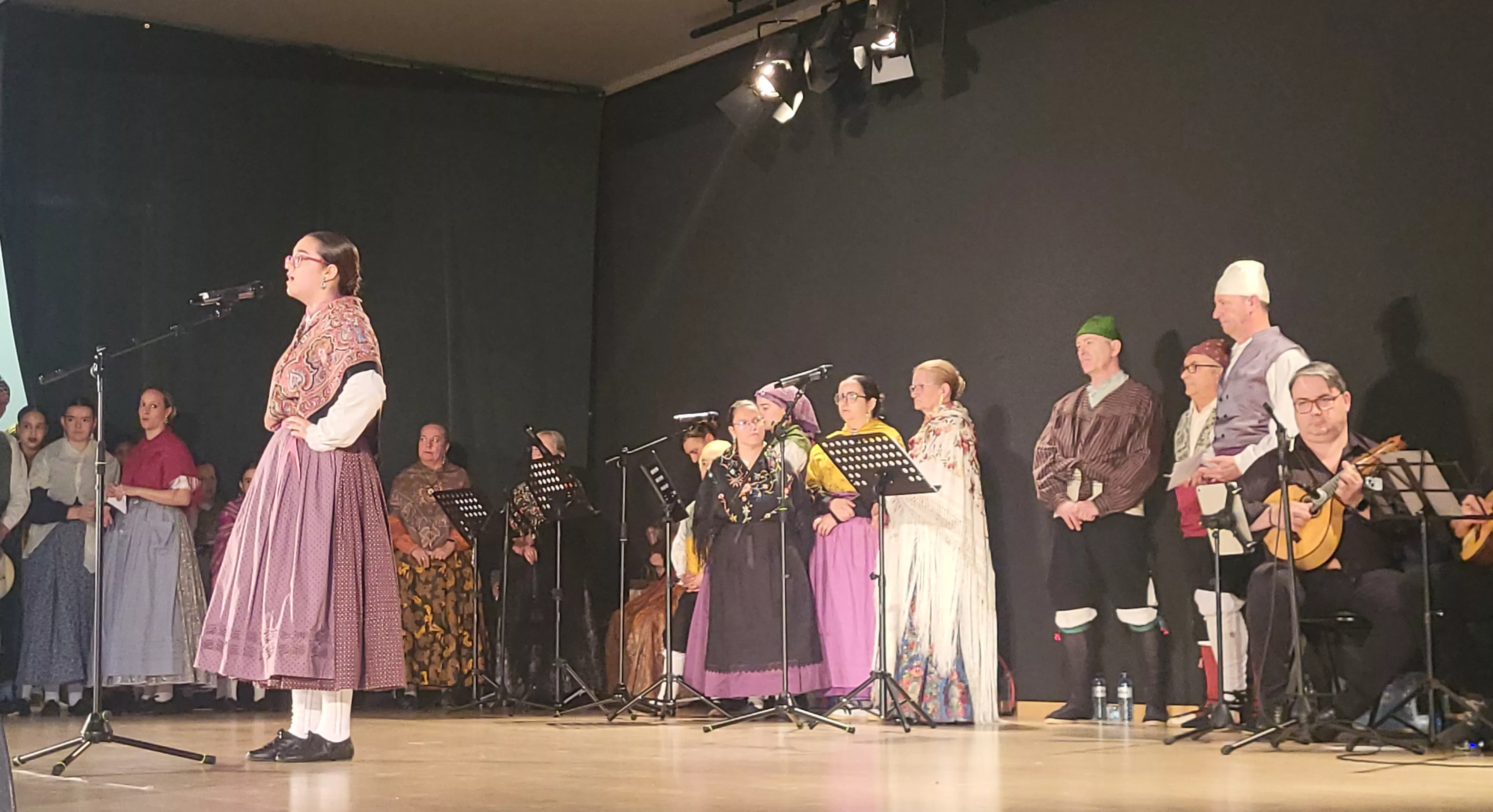 Festival San Jorge de la Escuela de Folklore y Música de Huesca