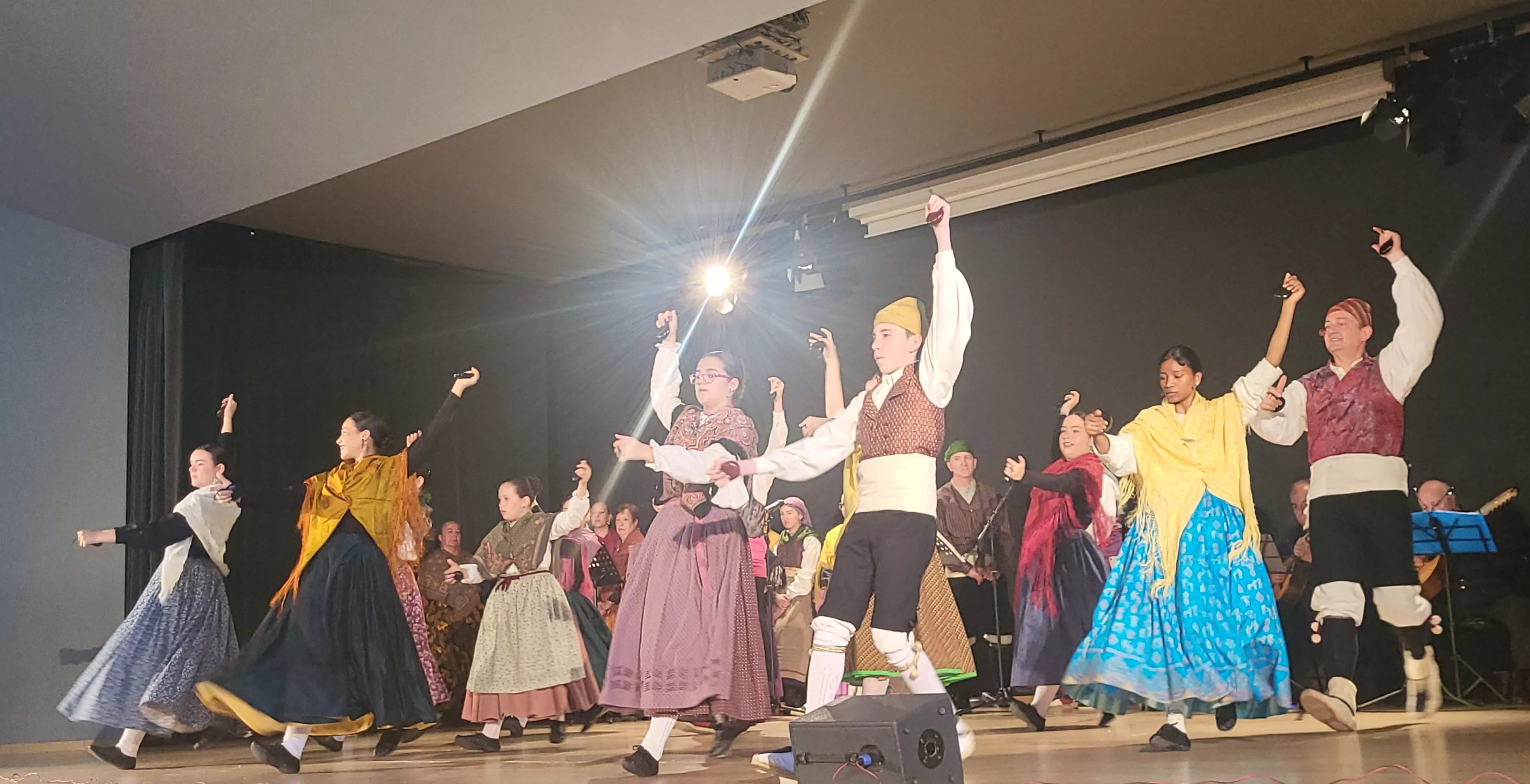Festival San Jorge de la Escuela de Folklore y Música de Huesca