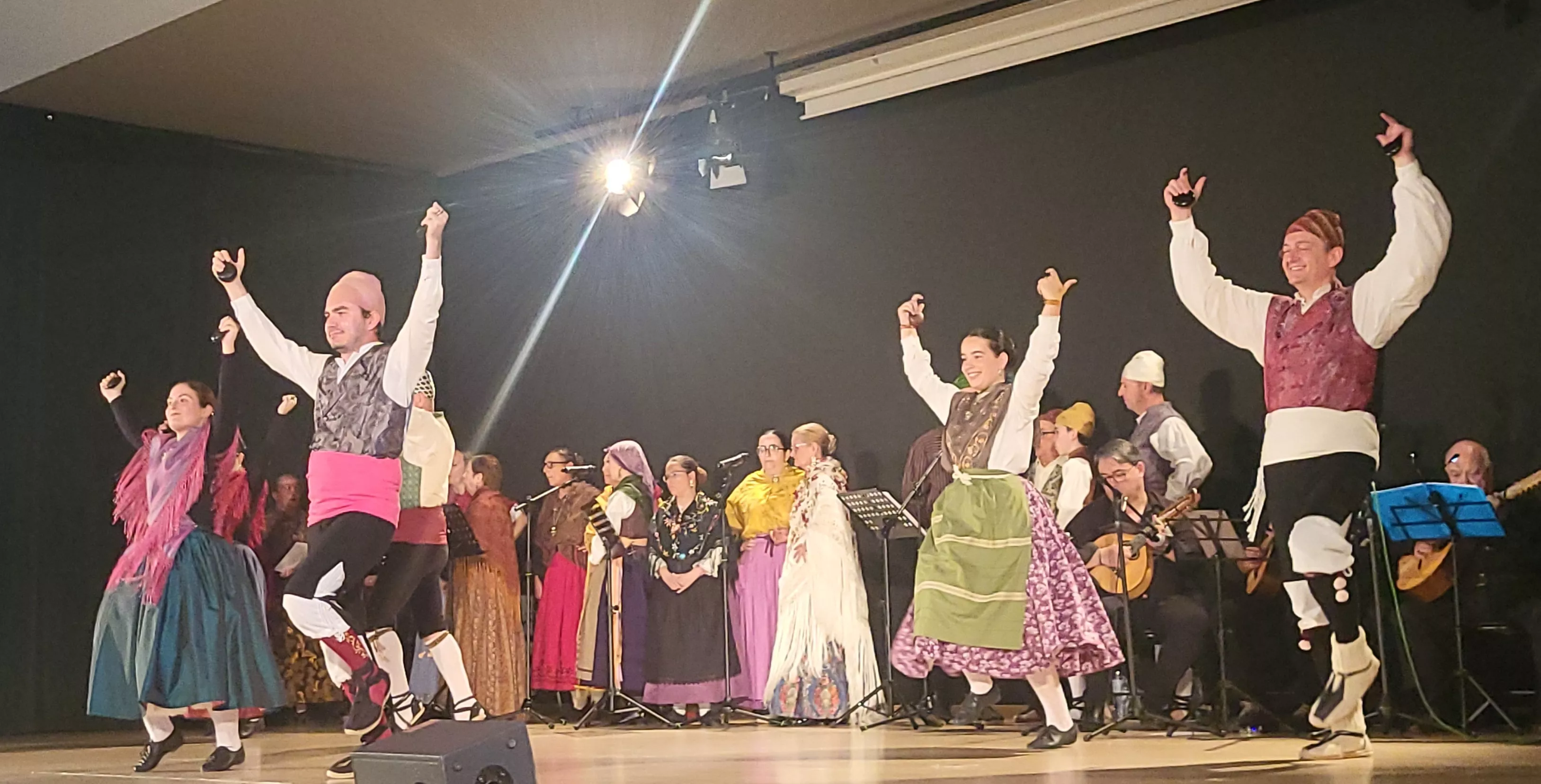 Festival San Jorge de la Escuela de Folklore y Música de Huesca