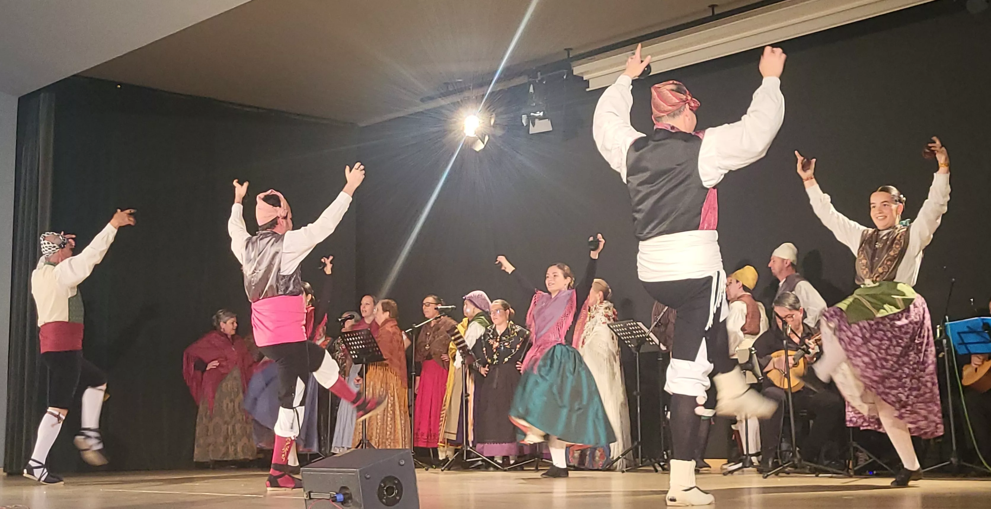 Festival San Jorge de la Escuela de Folklore y Música de Huesca