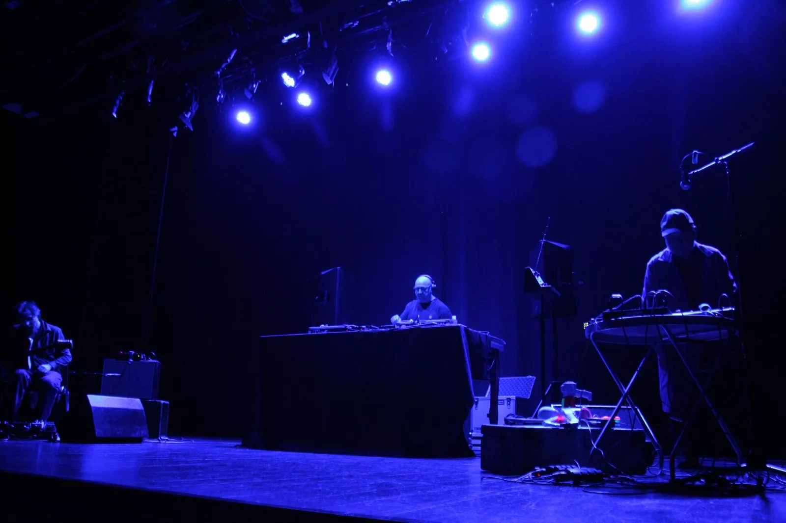 Concierto de Pablo Rega, junto a Fatfish y Justo Bagüeste. Foto Carlos Neofato