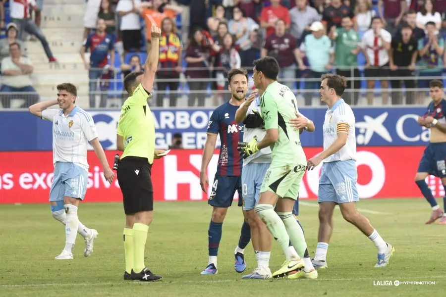 Expulsión de Andrada por Arcediano Monescillo que ha desatado sucesos violentos