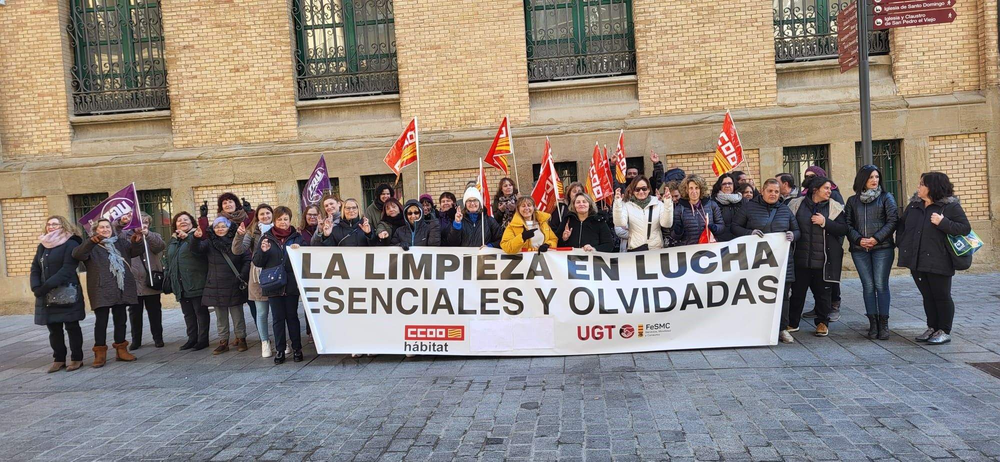 Trabajadoras de limpieza en huelga ante el SAMA. El conflicto irresuelto
