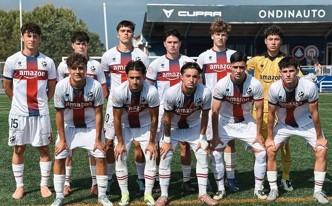 Once titular del Huesca DH Juvenil.