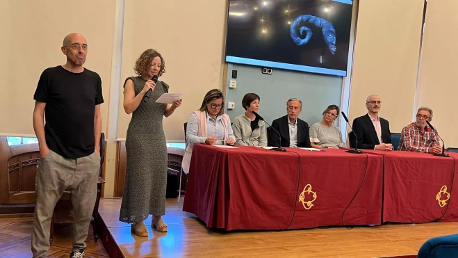 Participantes en el acto de presentación de la exposición. Foto Mercedes Manterola