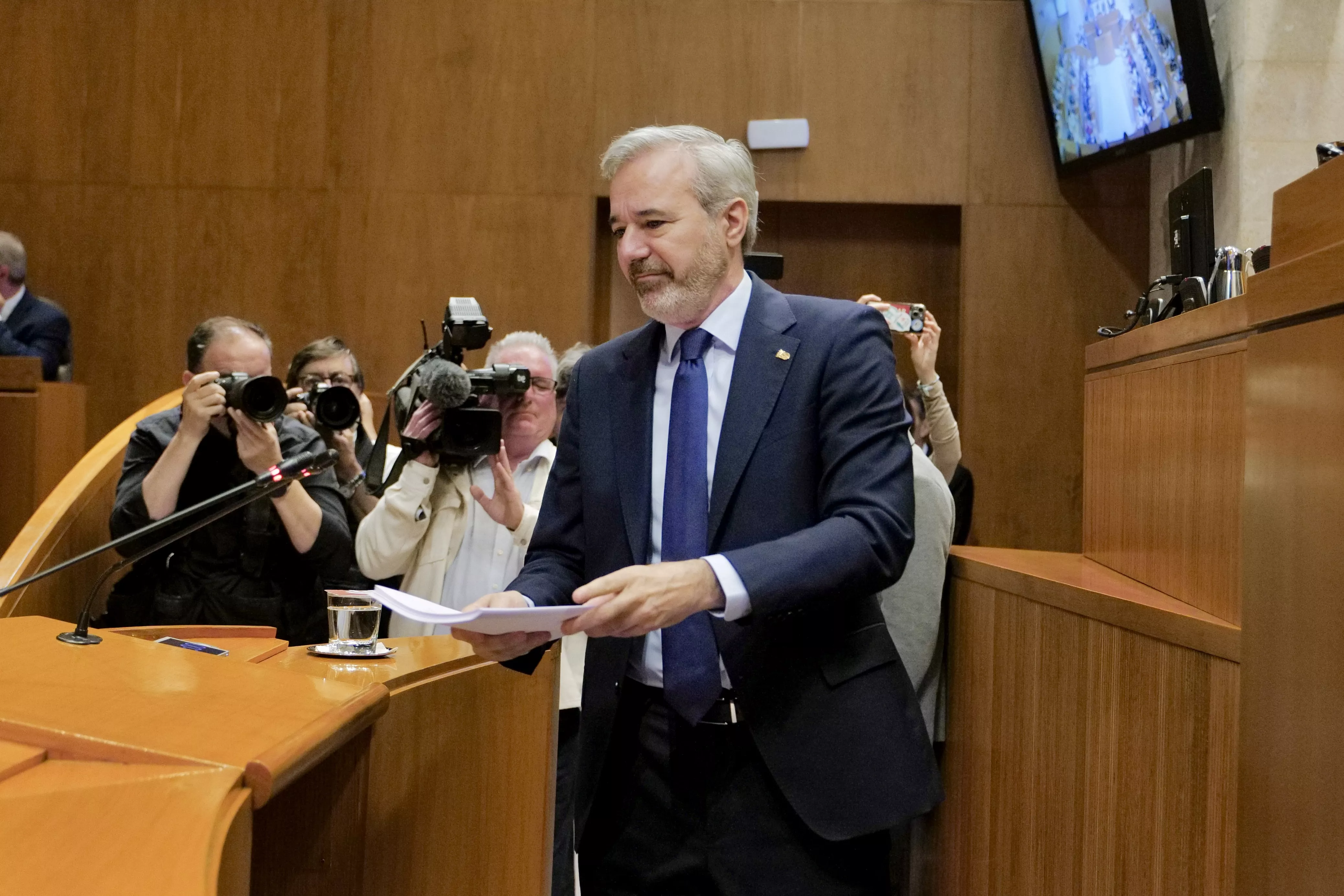 Azcón basa su investidura en la estabilidad política y un plan de crecimiento para Aragón.