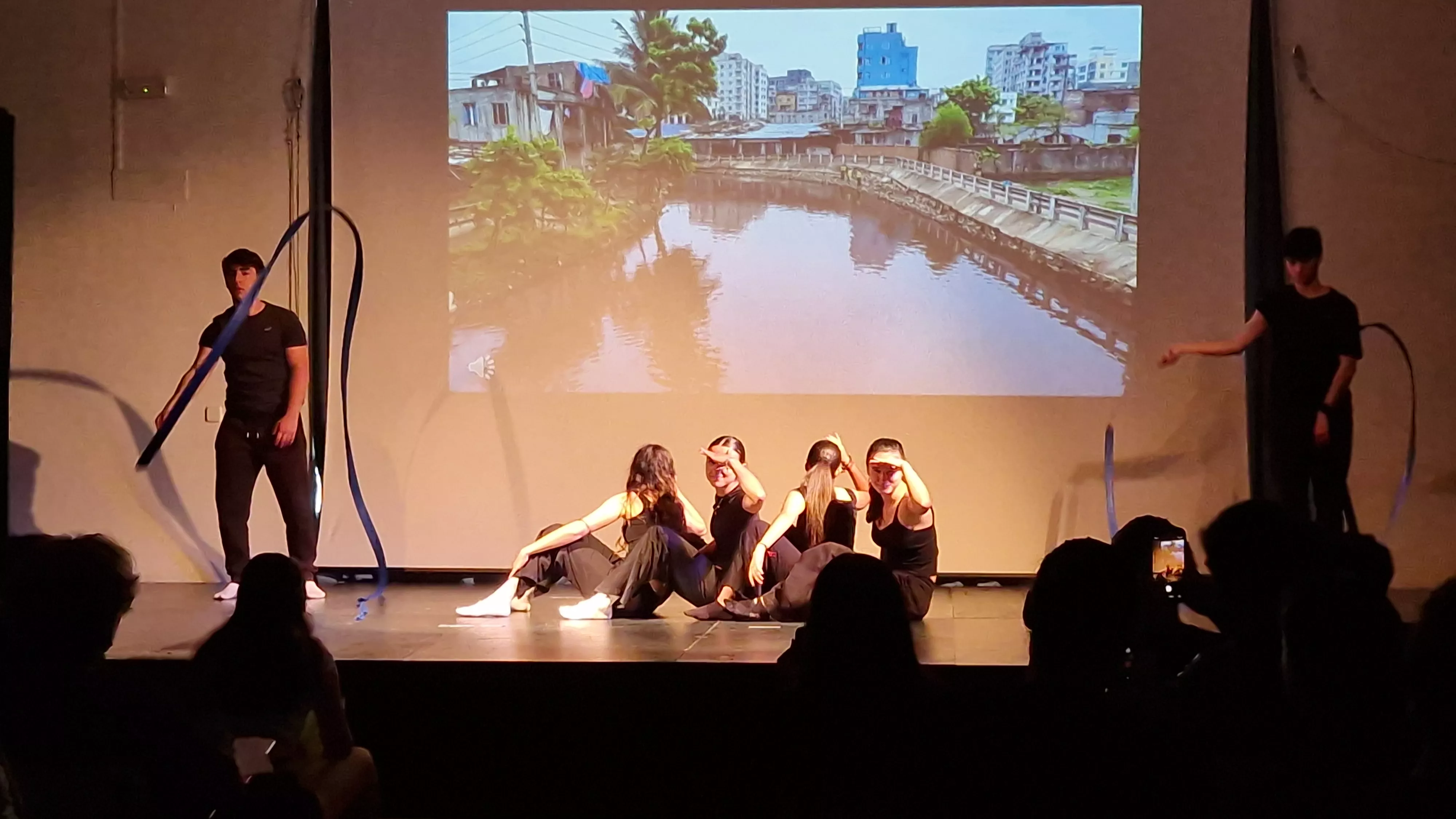 Día de la Danza en la Facultad de Ciencias de la Salud y del Deporte. Foto Myriam Martínez
