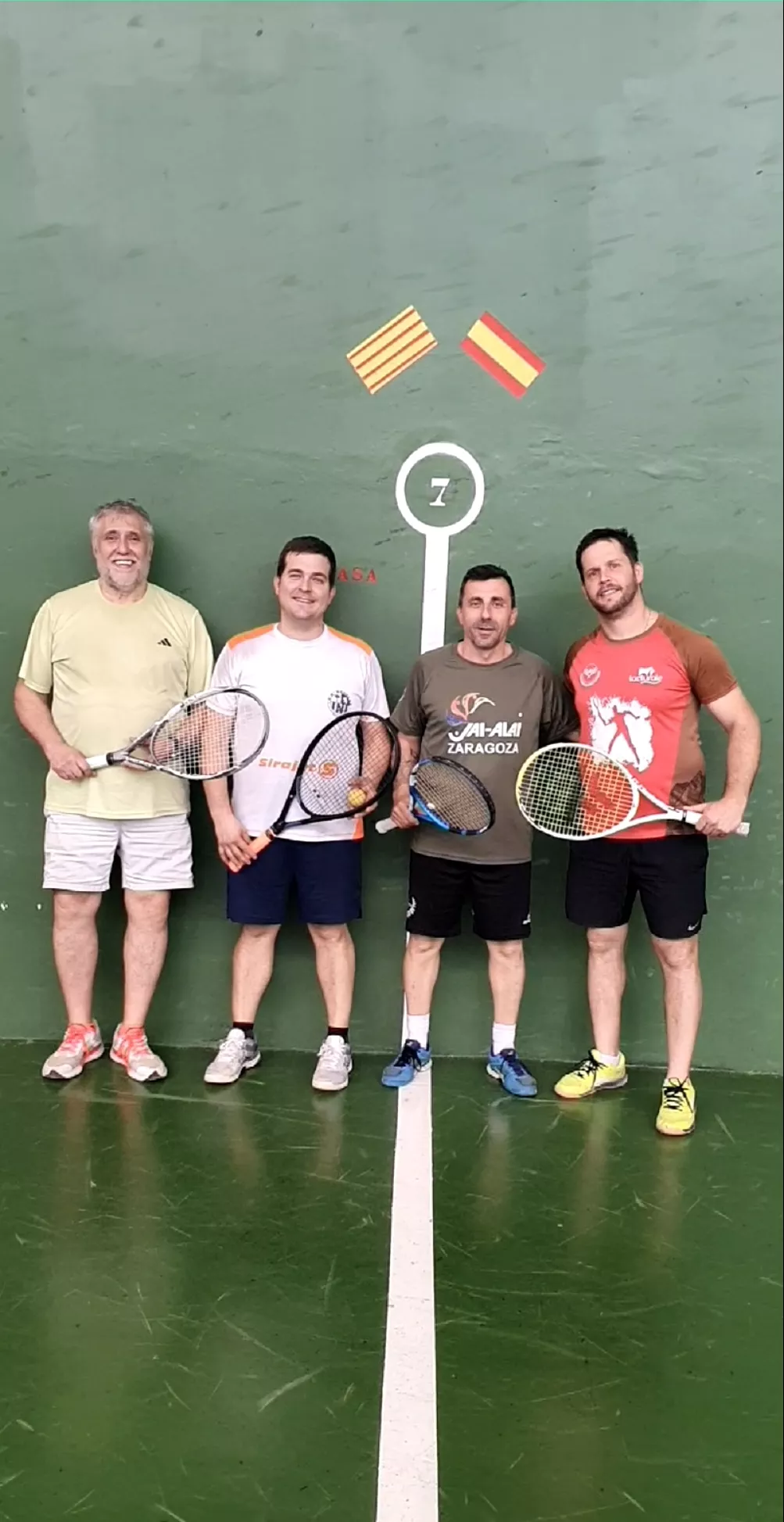 Las parejas finalistas, a la derecha los campeones Milla-Martil.