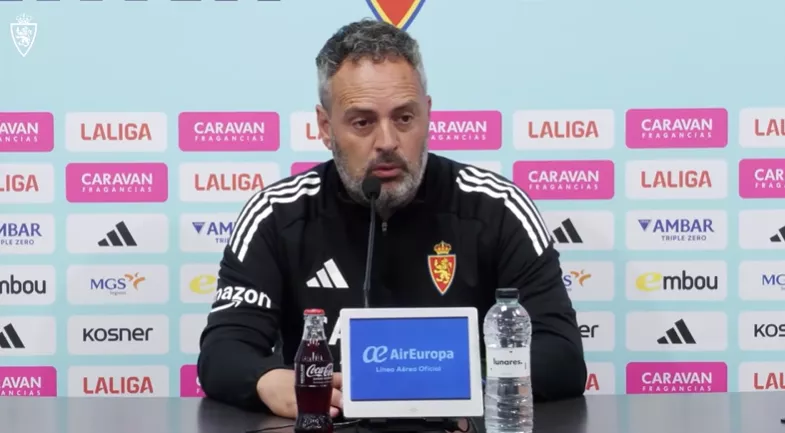 David Navarro, entrenador del Zaragoza: "Muchos aragoneses estamos orgullosos de que el Huesca esté ahí"