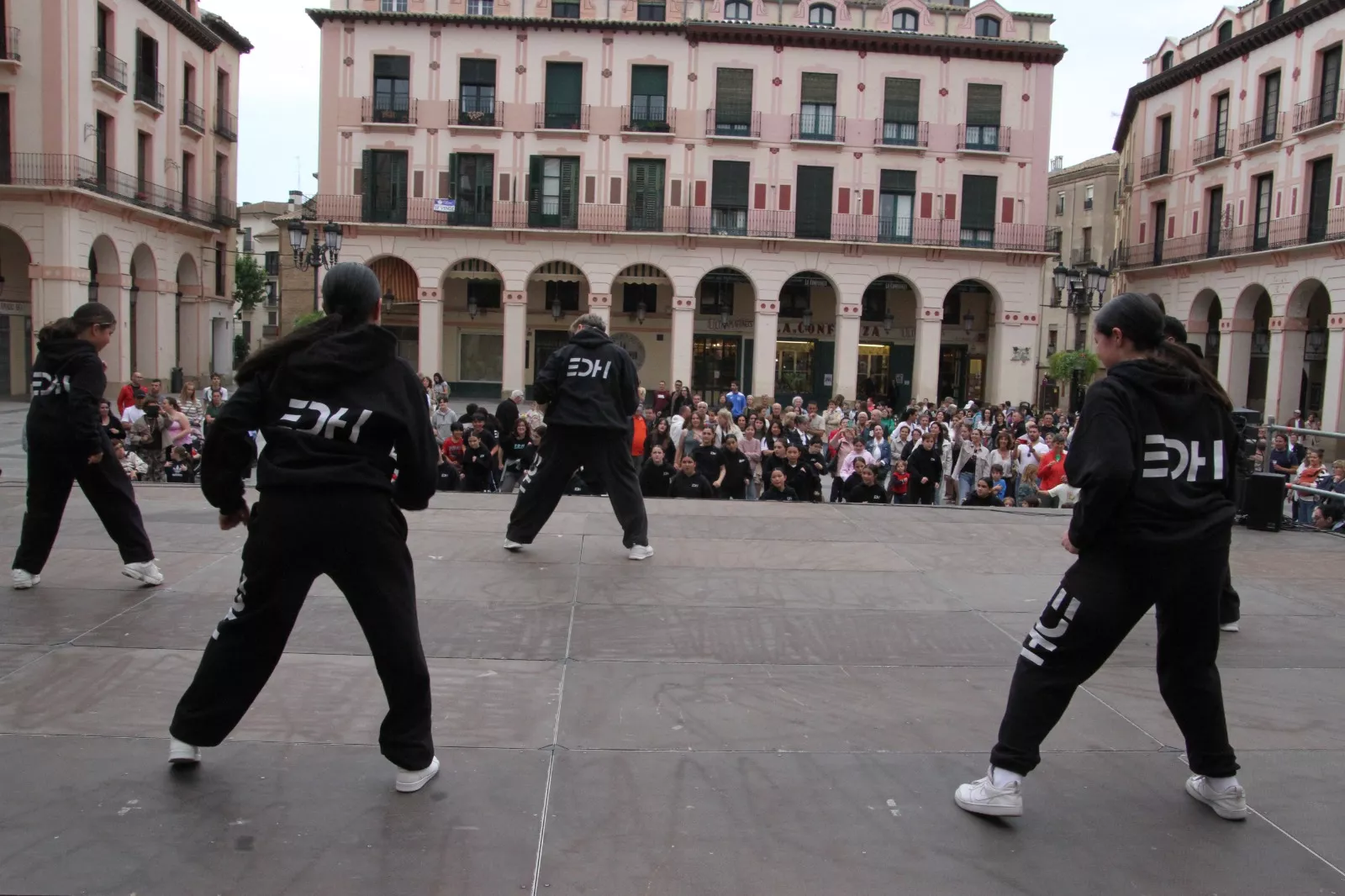 Día Internacional de la Danza con Espacio Danza y Escuela de Flamenco Sandra Nogarol. Foto Carlos Neofato