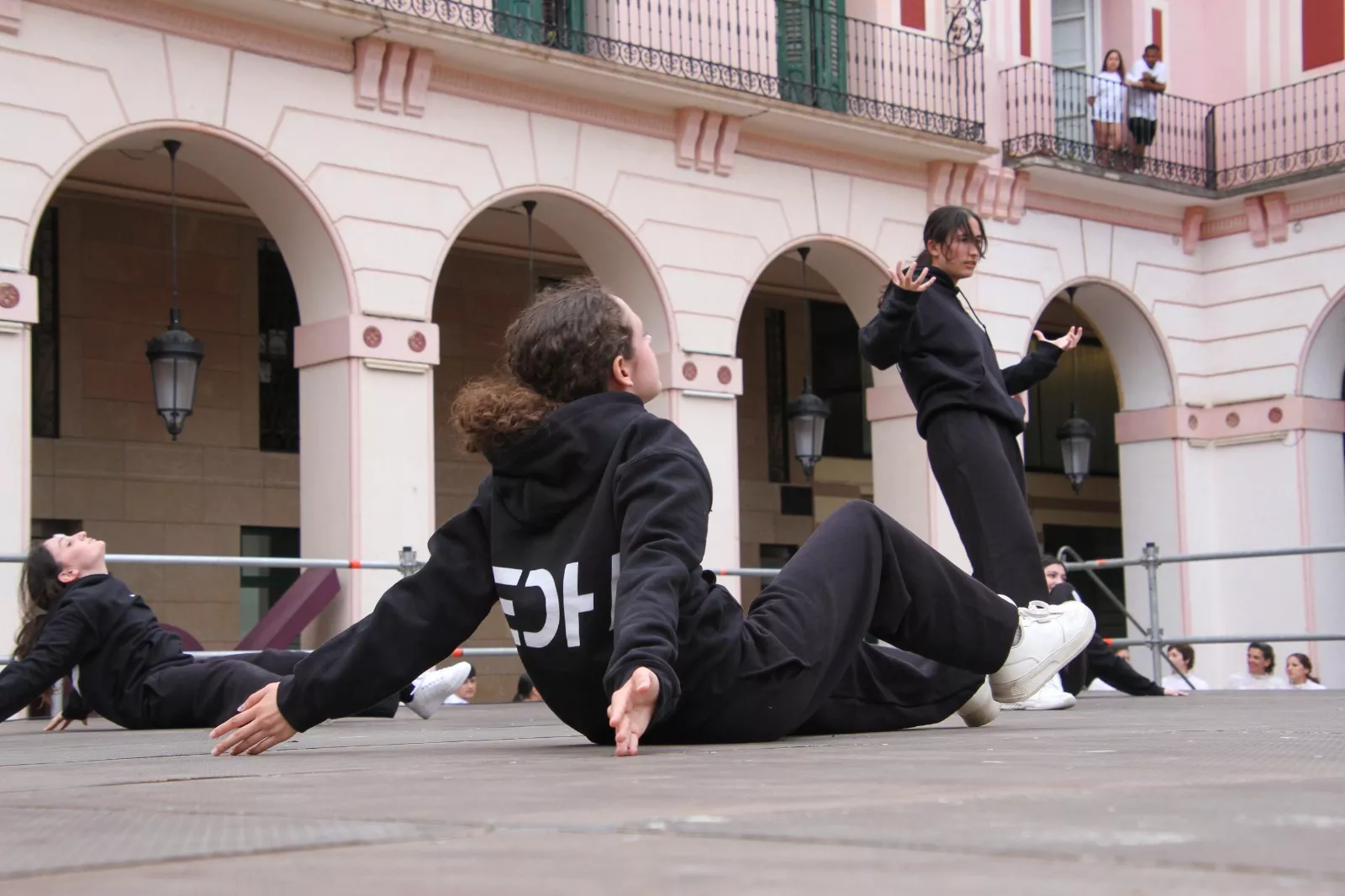 Día Internacional de la Danza con Espacio Danza y Escuela de Flamenco Sandra Nogarol. Foto Carlos Neofato