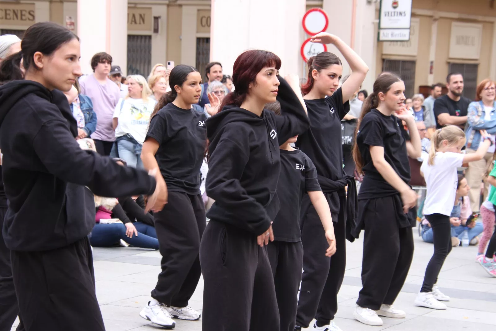 Día Internacional de la Danza con Espacio Danza y Escuela de Flamenco Sandra Nogarol. Foto Carlos Neofato