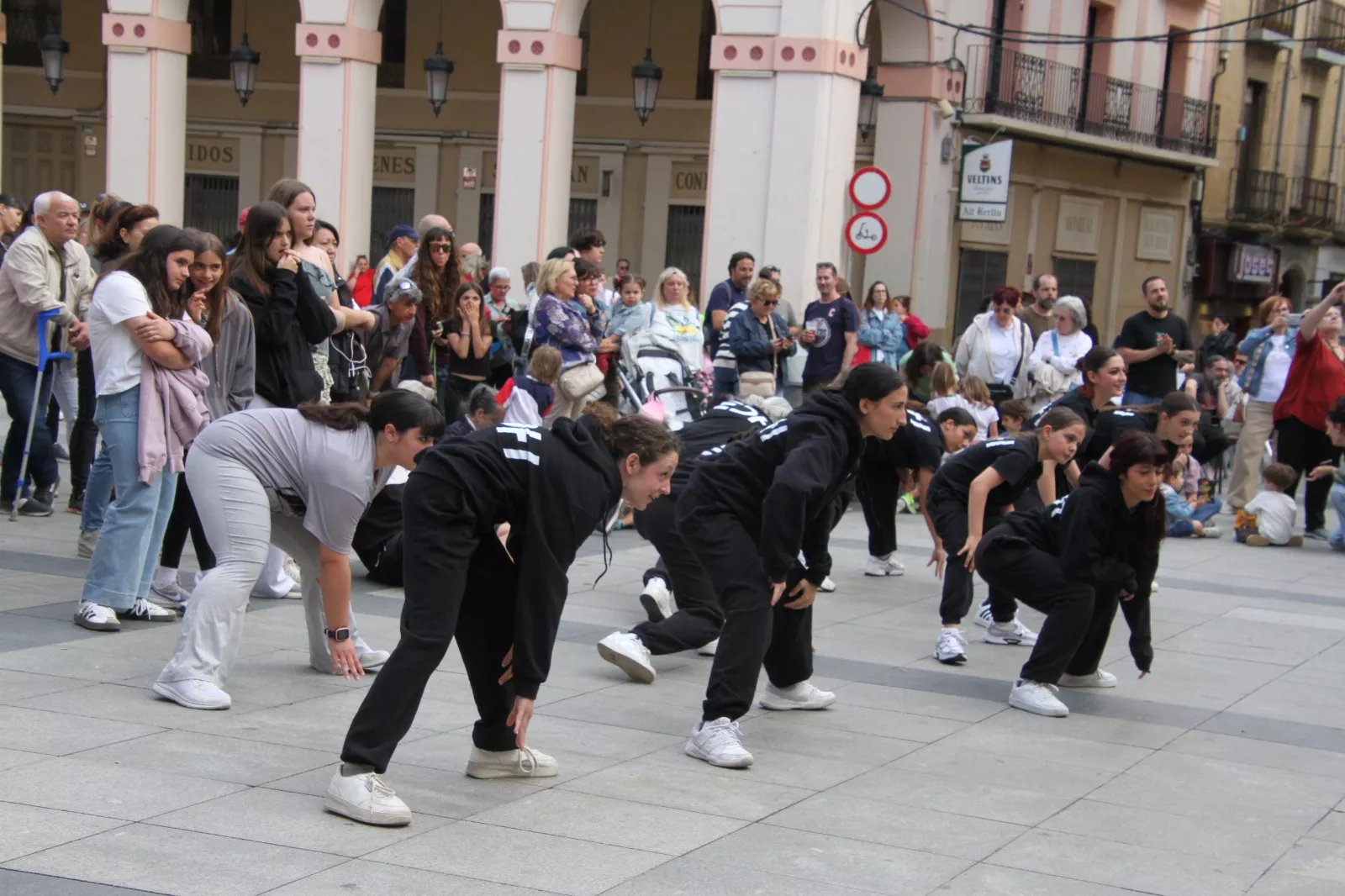 Día Internacional de la Danza con Espacio Danza y Escuela de Flamenco Sandra Nogarol. Foto Carlos Neofato