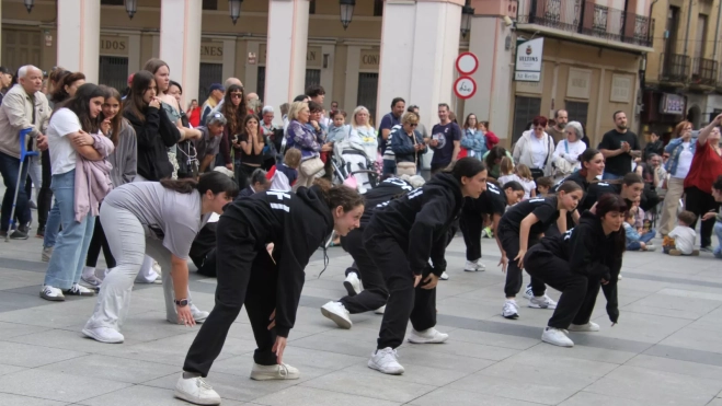Día Internacional de la Danza con Espacio Danza y Escuela de Flamenco Sandra Nogarol. Foto Carlos Neofato