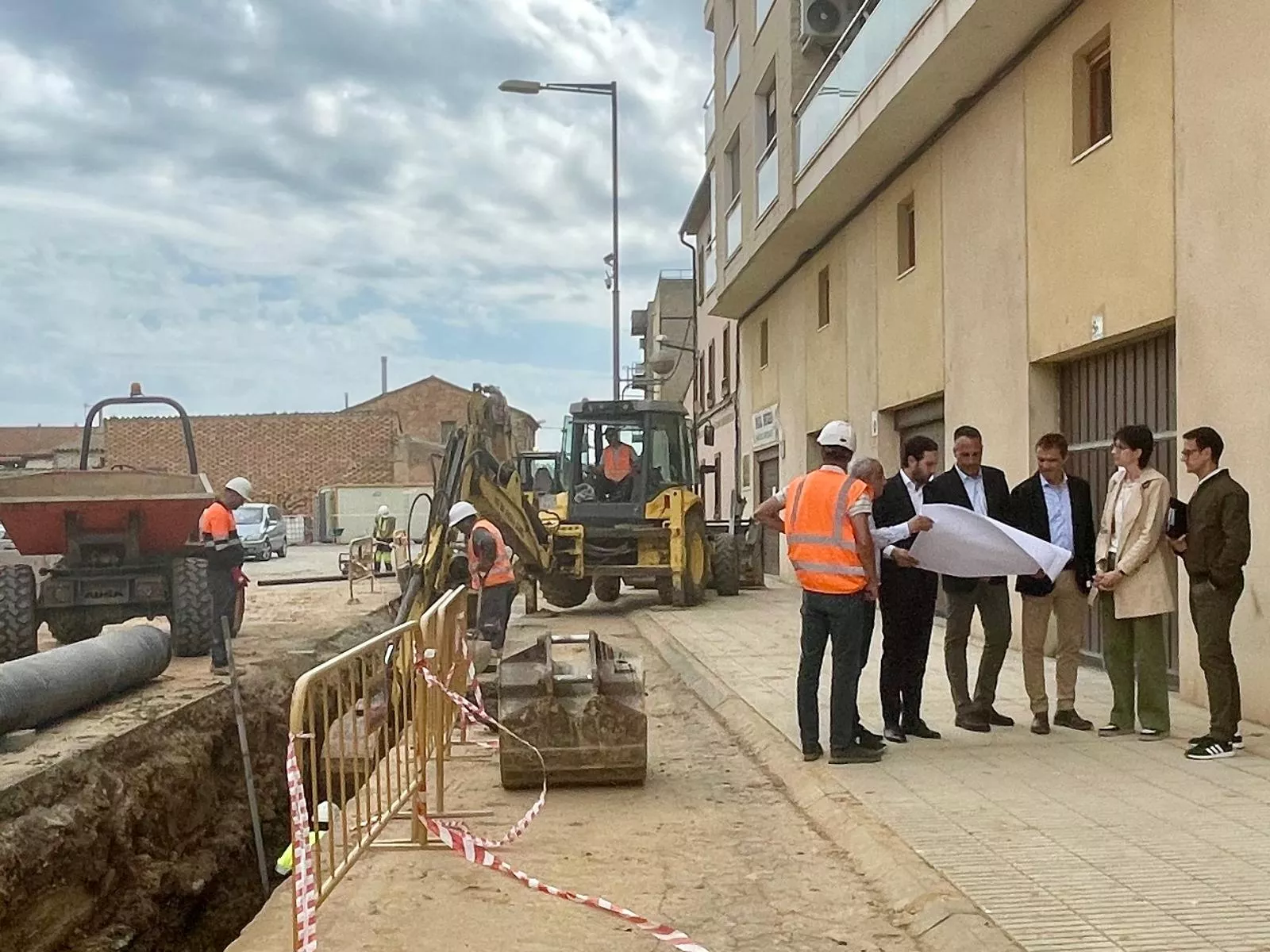Arrancan las obras del entorno urbano del segundo instituto de Monzón.