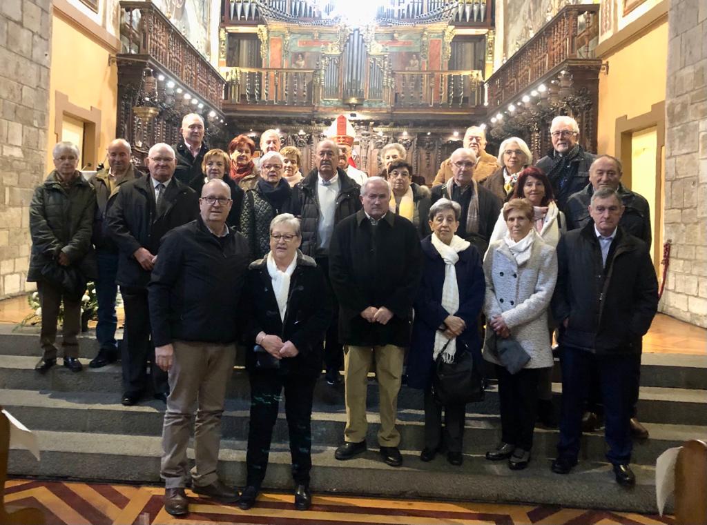 Los matrimonios jacetanos que celebran sus bodas de oro, en la Catedral.