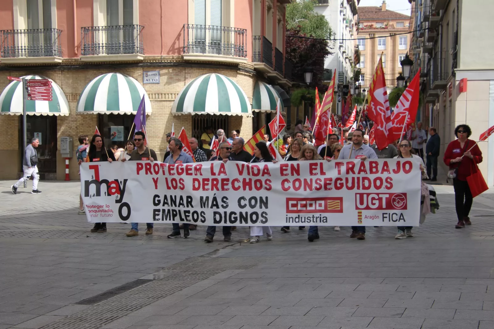 Manifestación del 1º de Mayo de UGT y CCOO en Huesca. Foto Carlos Neofato