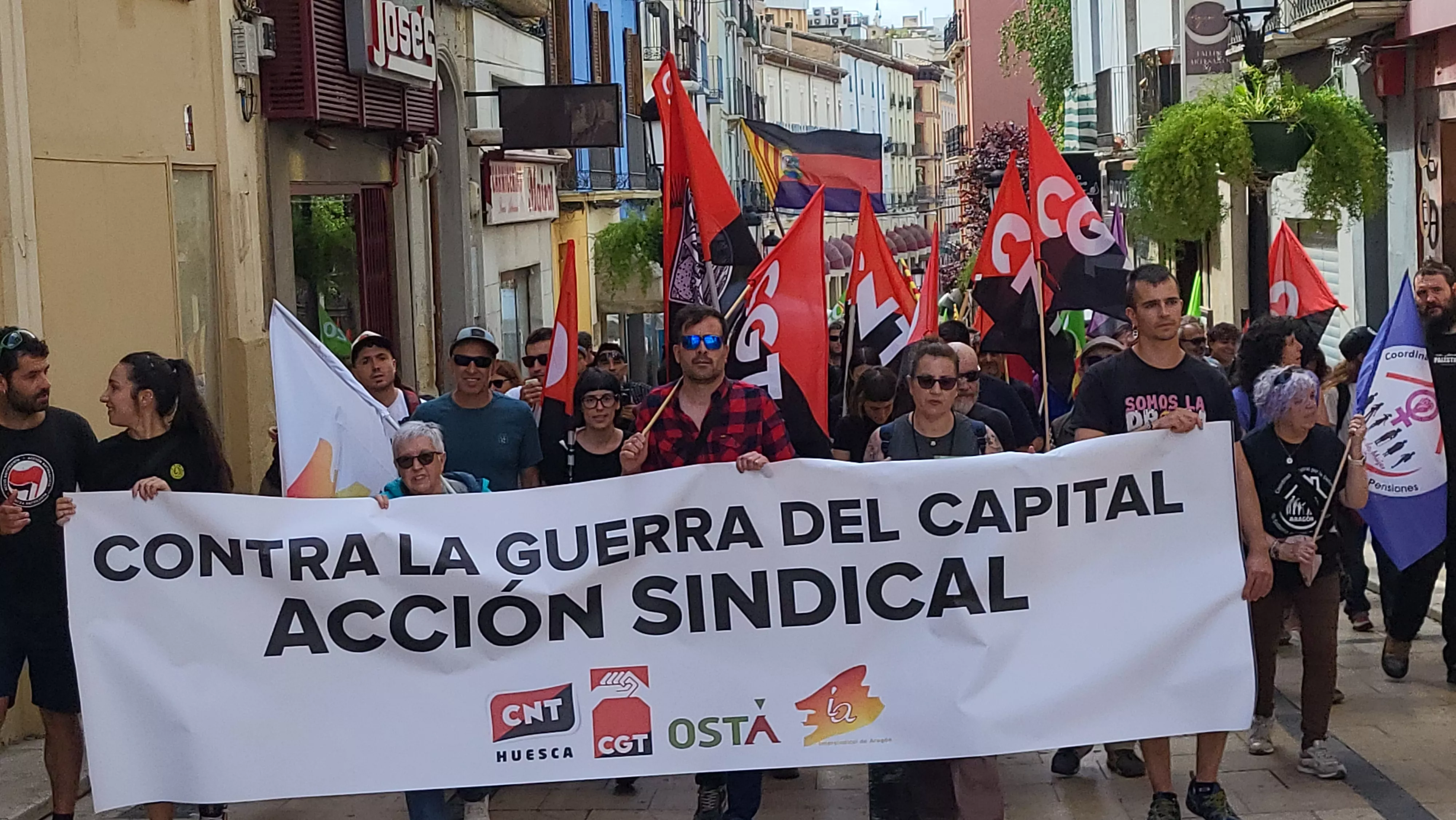 Manifestación del 1º de Mayo de CGT, CNT, OSTA e IA. Foto Mercedes Manterola