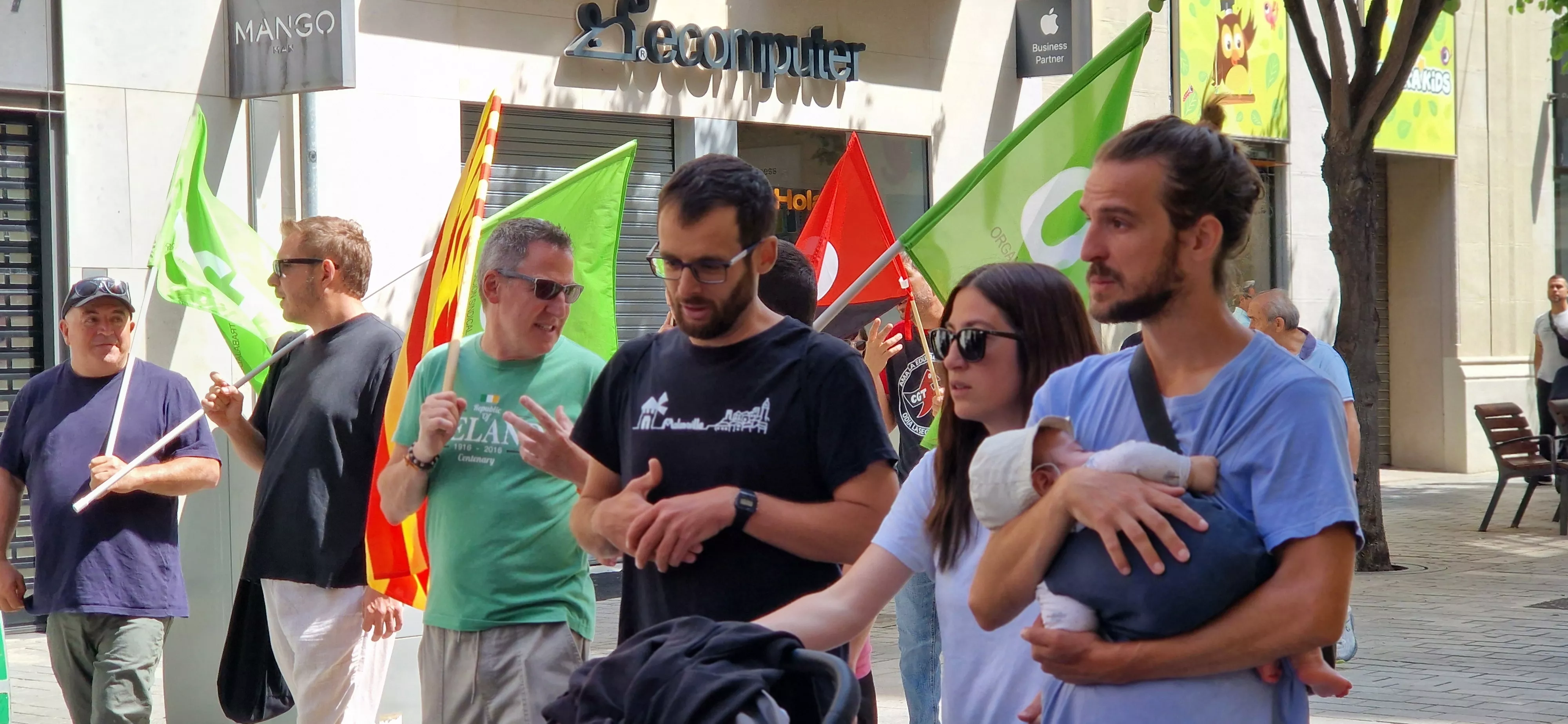 Manifestación del 1º de Mayo de CGT, CNT, OSTA e IA. Foto Myriam Martínez
