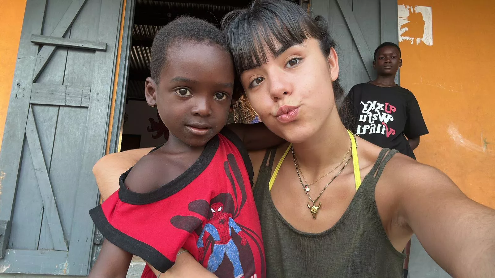 Claudia Albertos está viviendo una auténtica experiencia vital en Ghana.