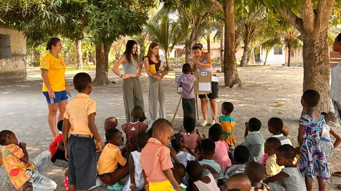 Claudia Albertos está viviendo una auténtica experiencia vital en Ghana.