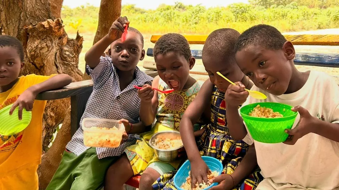 Claudia Albertos está viviendo una auténtica experiencia vital en Ghana.