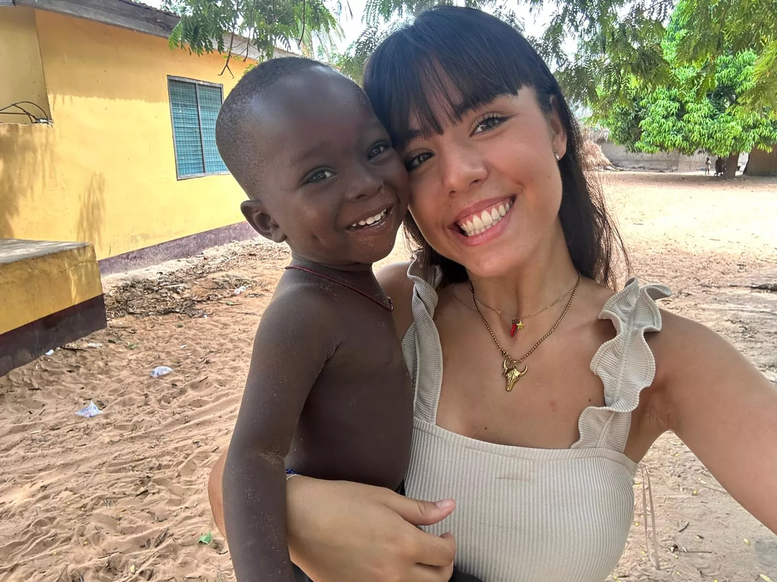 Claudia Albertos está viviendo una auténtica experiencia vital en Ghana.