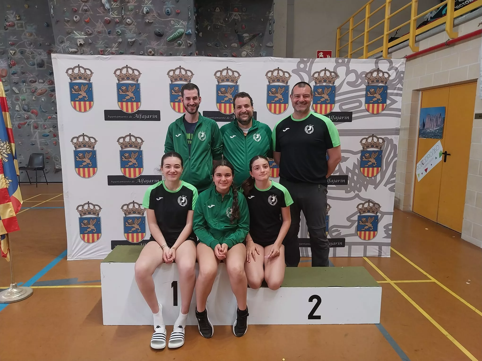 Jugadores del VV Osca en Alfajarín.