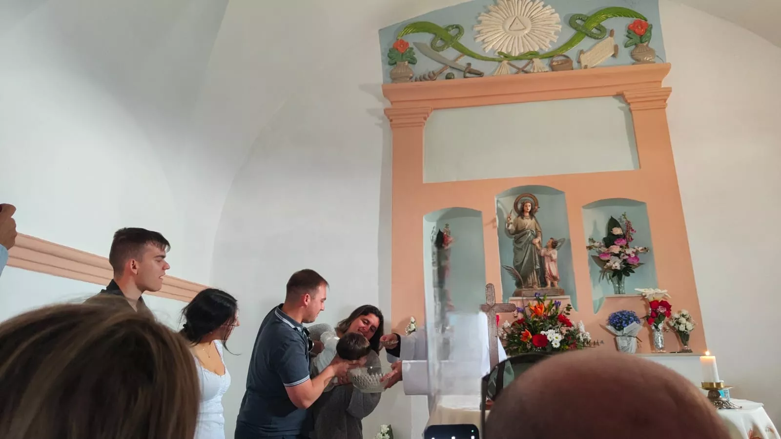 Primer bautizo de la historia en la Ermita de Sant Quilis en Estopiñán del Castillo