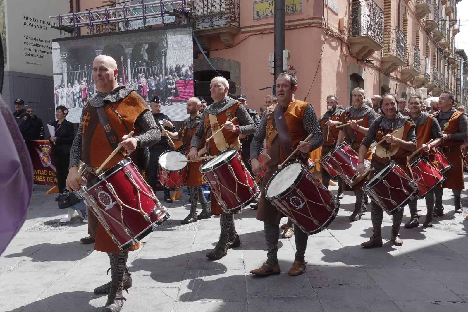 Primer Viernes de Mayo en Jaca. Foto Miguel Angel Muñoz