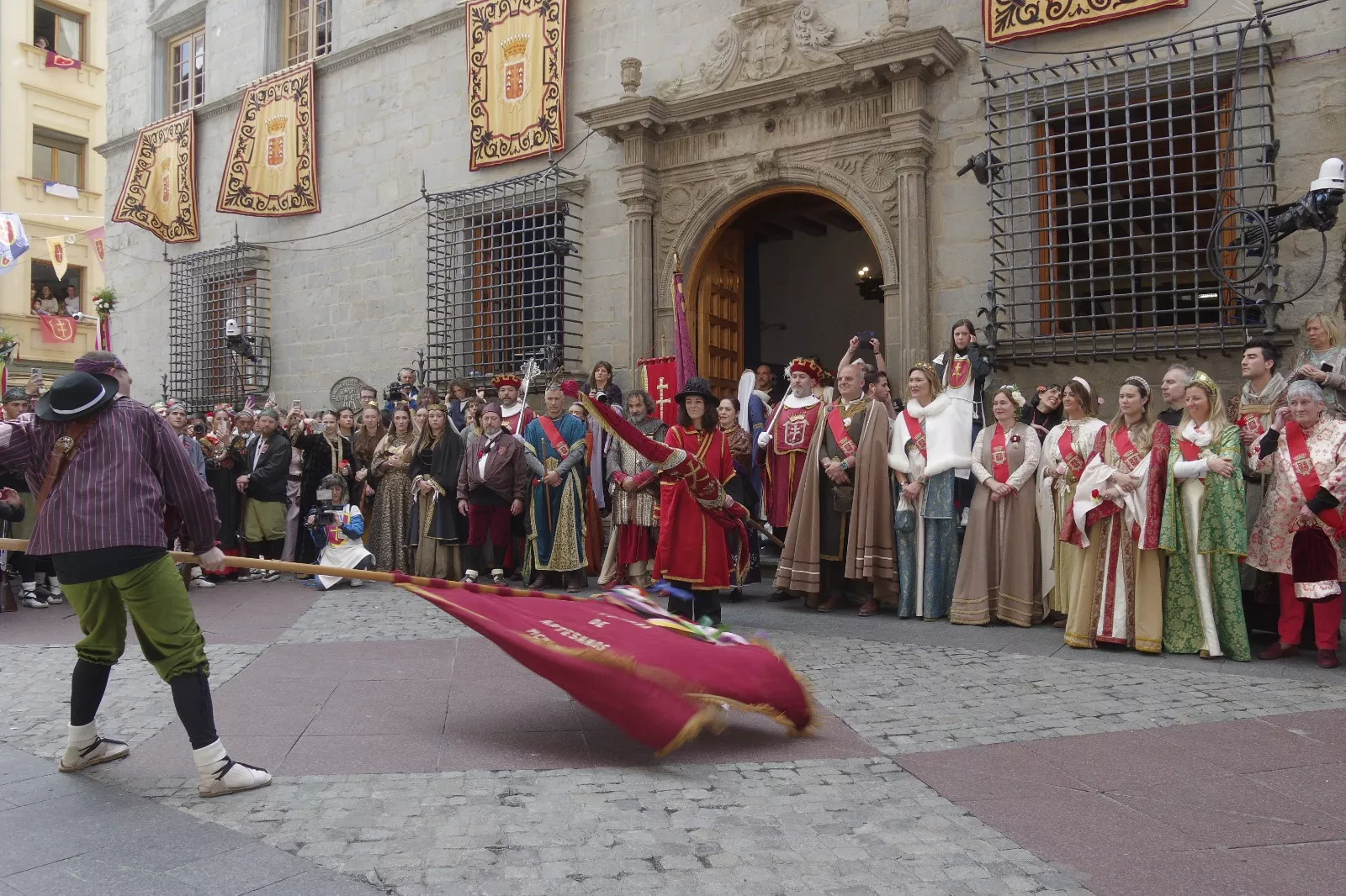 Primer Viernes de Mayo en Jaca. Foto Miguel Angel Muñoz