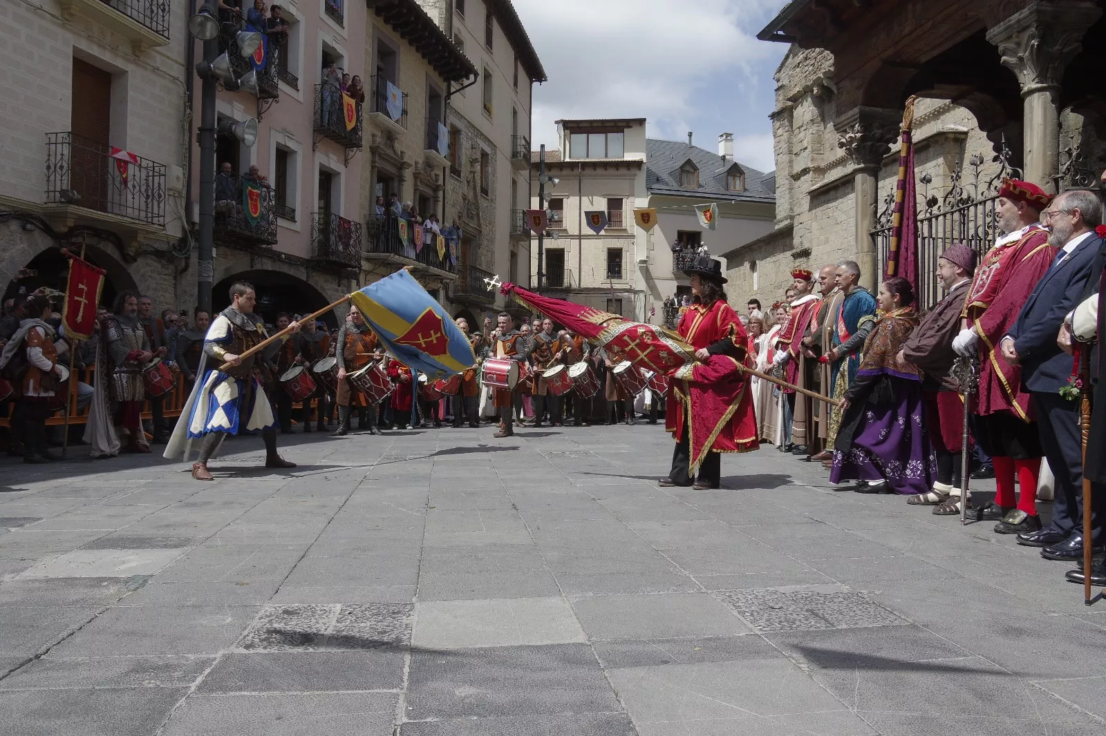 Primer Viernes de Mayo en Jaca. Foto Miguel Angel Muñoz